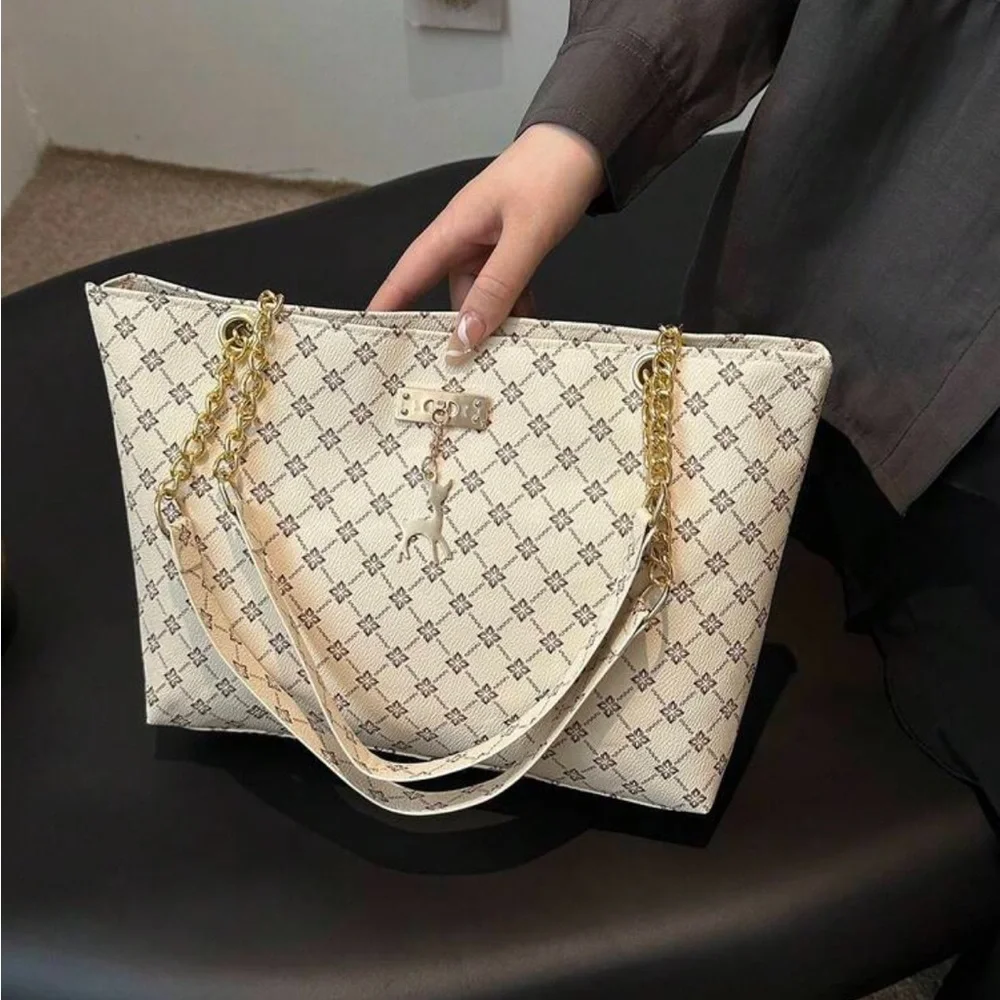 ⚠️Clearance Patterned Chain Shoulder Tote Bag Elegant Cream Designer Gold Accent - Picture 4 of 9